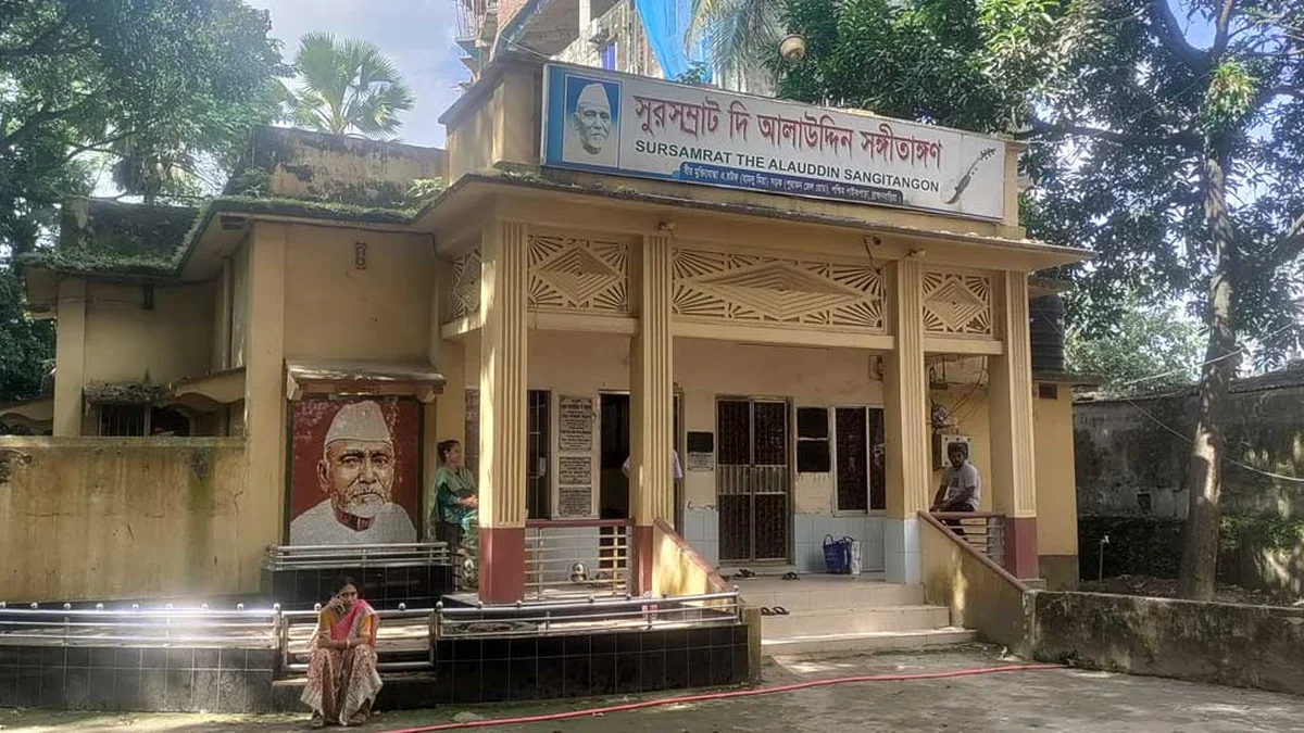 আলাউদ্দিন খাঁর পুণ্যভূমিতে এ কোন অন্ধকার