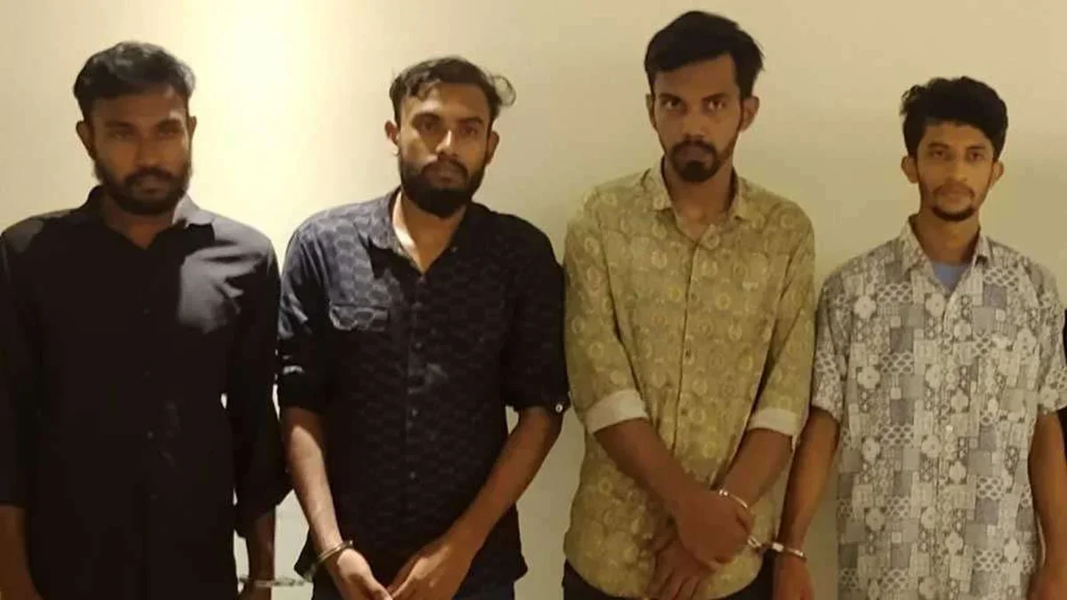 প্রাক্তন ছাত্র-ছাত্রীদের বিরুদ্ধে বৈষম্যের নেতার বাসা থেকে ৩ লক্ষ টাকা ‘চাঁদাবাজি’ উদ্ধার করেছে পুলিশ।