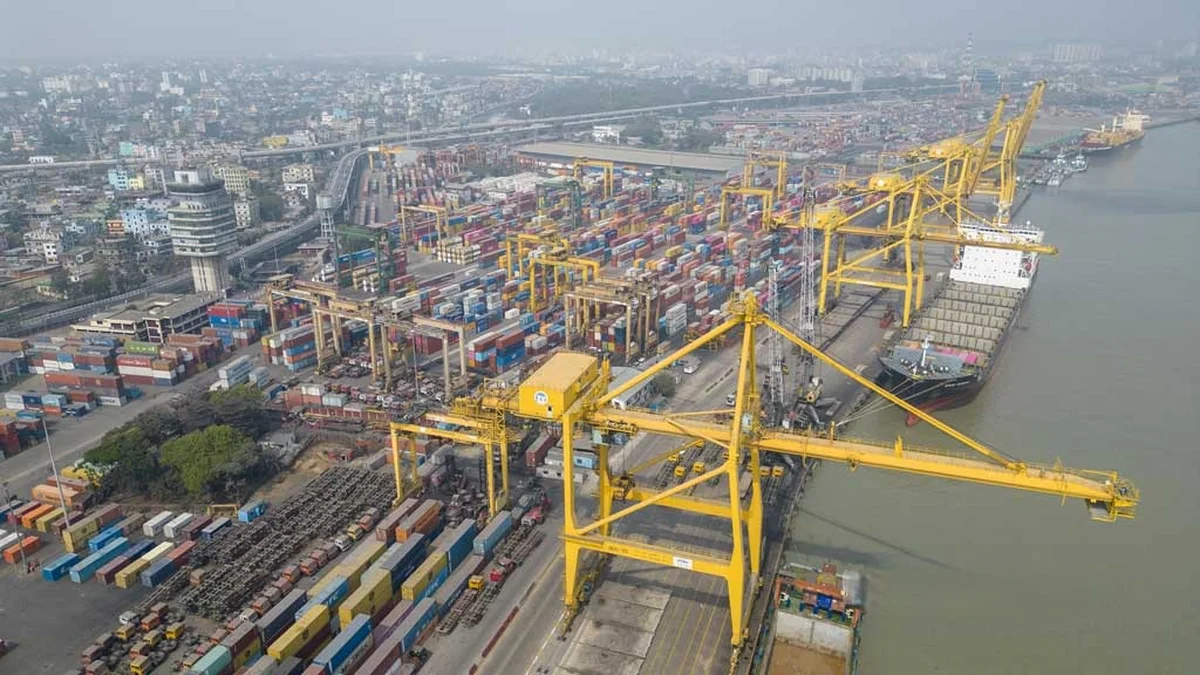 রোববার থেকে চট্টগ্রাম বন্দরে অনির্দিষ্টকালের লাগাতার ধর্মঘট