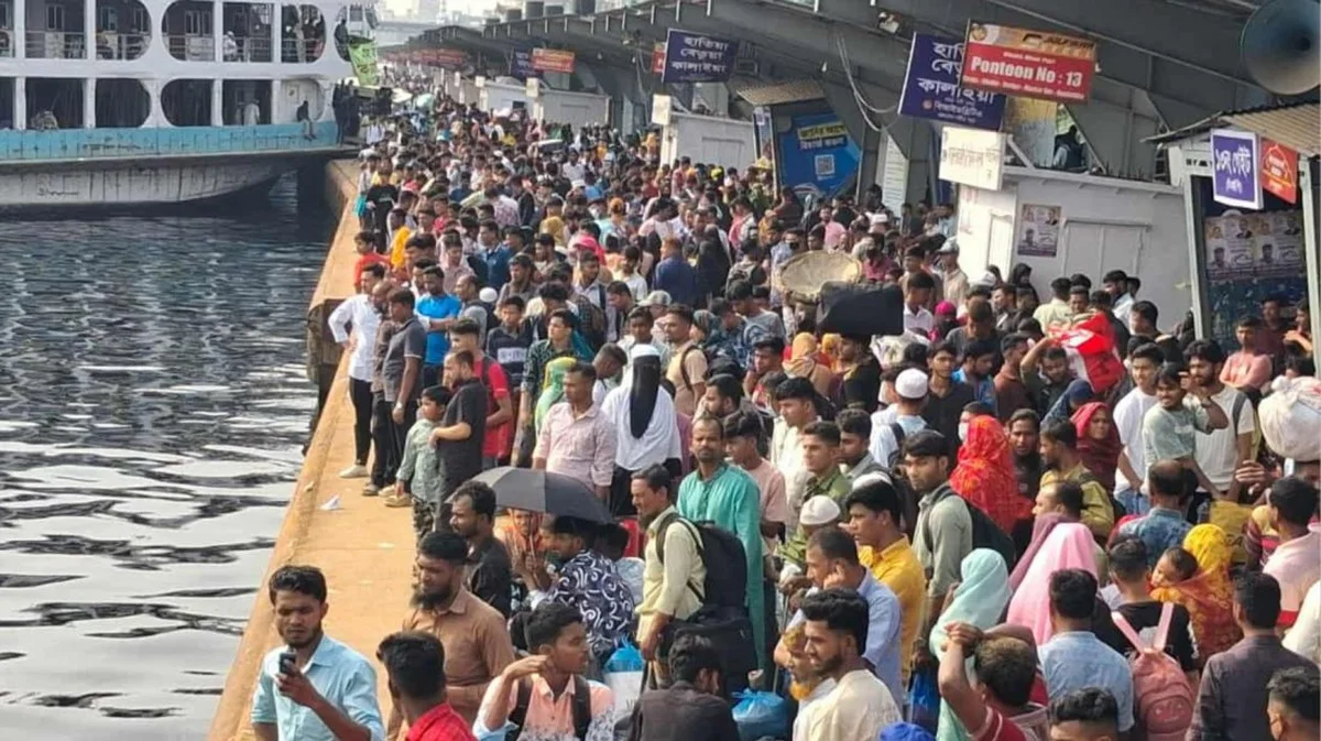 রেকর্ড ছুটির ঈদযাত্রায়ও অস্থিরতা আর ভোগান্তি