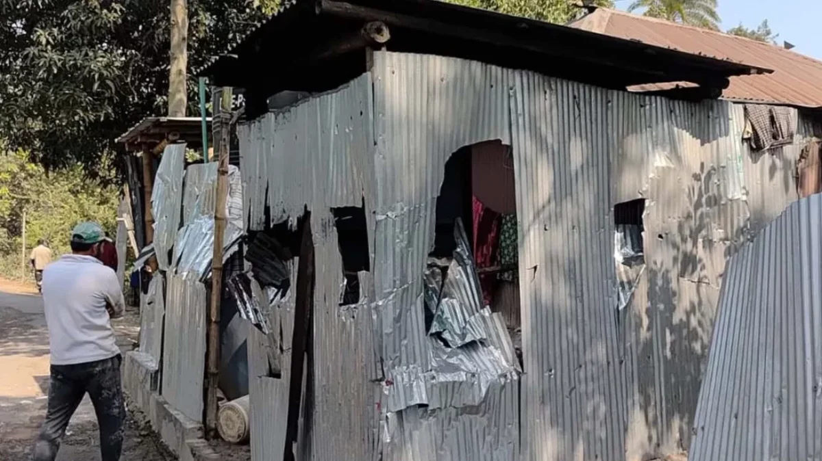 দেশজুড়ে নিহত অন্তত ৩, আহত দুই শতাধিক, ভাঙচুর-লুটপাট