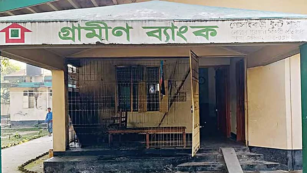 দেশজুড়ে আওয়ামী লীগের সর্বাত্মক শাটডাউনে অচল জনজীবন