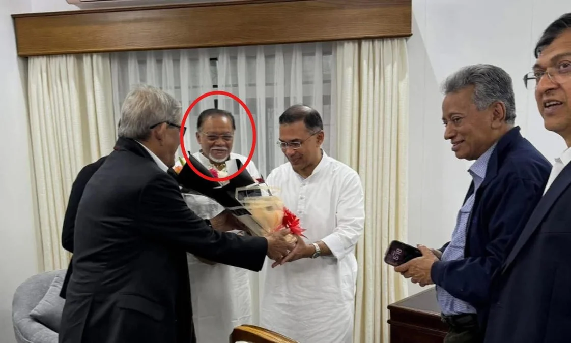 দুর্নীতির সায়ে সাজাপ্রাপ্ত আমলা ইসমাইল জবিউল্লাহকে মন্ত্রী পদমর্যাদায় উপদেষ্টা নিয়োগ