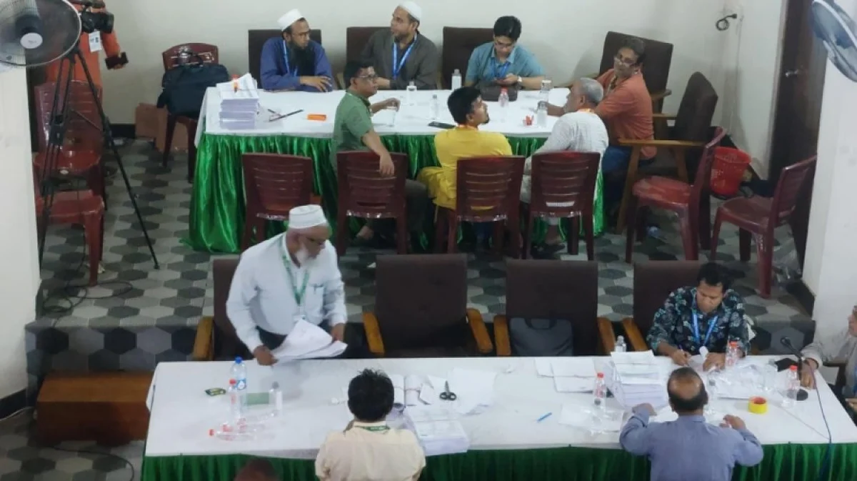 ৩৬ ঘণ্টা পরও ফলাফল অনিশ্চিত, উত্তেজনা ও অব্যবস্থাপনায় ক্ষোভ