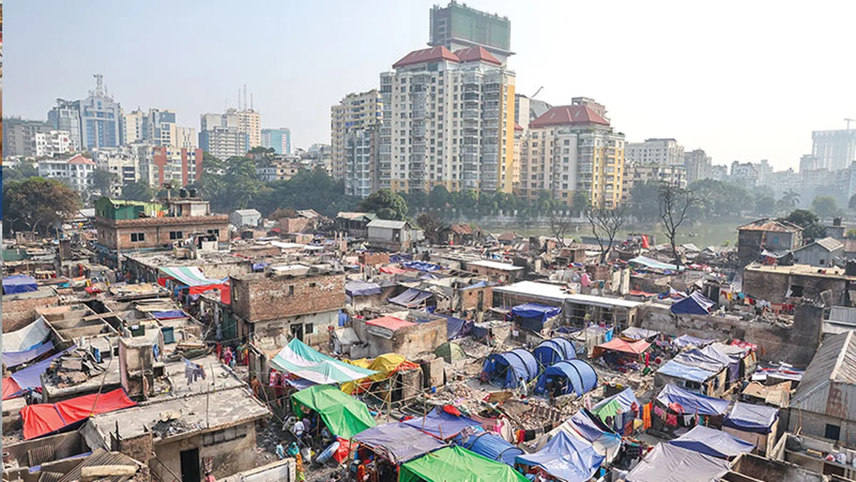 কড়াইলে অগ্নিকাণ্ডের ১২ দিন পরও খোলা আকাশের নিচে ১০ হাজার মানুষ