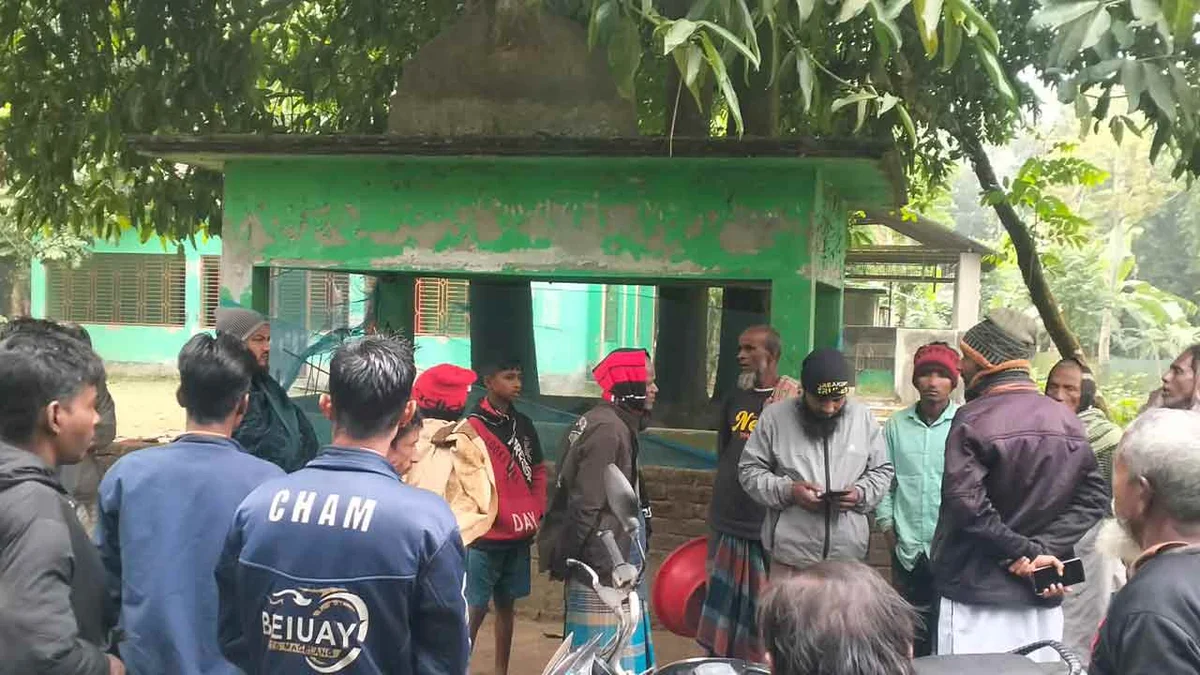 এবার ময়মনসিংহে মুঘল আমলের মাজারে ভাঙচুর ও মল-মূত্র নিক্ষেপ