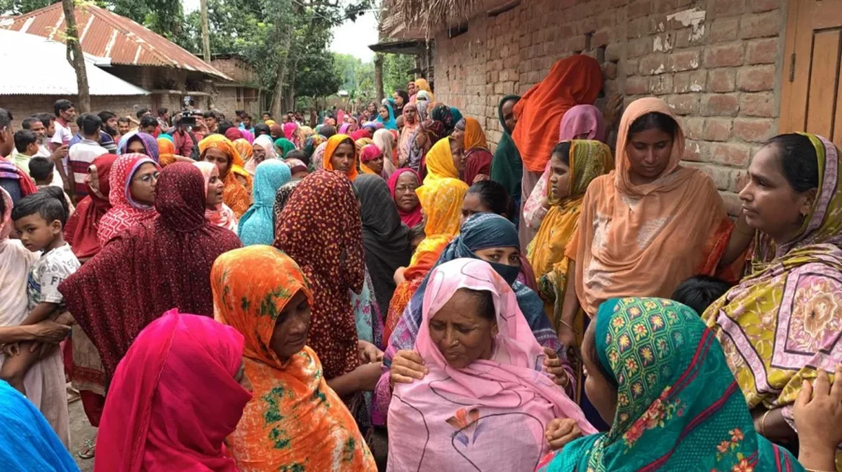 রাজশাহীতে একই পরিবারের চারজনের লাশ উদ্ধার, চিরকুটে ‘ঋণ ও অভাবের’ কথা