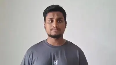 গণমাধ্যম ও গোয়েন্দা সংস্থাকে দায়ী করলেন হাসনাত, শোকজের সমালোচনা