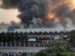 নাশকতার তদন্তে সরকার, ক্ষোভ বিমান উপদেষ্টার; ক্ষয়ক্ষতি নিরূপণে আইআরডির কমিটি গঠন
