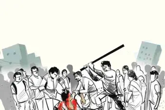 আইন হাতে তুলে নিচ্ছে মানুষ: উদ্বেগজনক হারে বাড়ছে গণপিটুনি