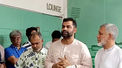 আপনারা বলেন ক্রিকেটে ফিক্সিং বন্ধ করতে। আগে নির্বাচনের ফিক্সিং বন্ধ করেন, এরপর ক্রিকেটের ফিক্সিং বন্ধ করবেন। বিসিবি নির্বাচন ঘিরে যা ইচ্ছা তাই করা হচ্ছে, এটা কোনো সুন্দর প্রক্রিয়া হতে পারে না।