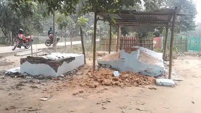 ঠাকুরগাঁওয়ে রাতের আঁধারে একাধিক মাজারে হামলা ও ভাঙচুর