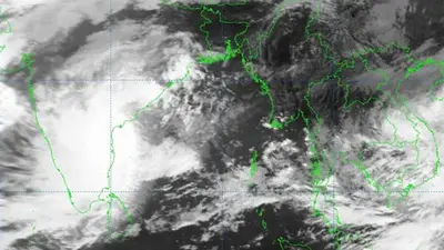 প্রবল ঘূর্ণিঝড়ে রূপ নিল ‘মোন্থা’, টানা পাঁচ দিন বৃষ্টির পূর্বাভাস